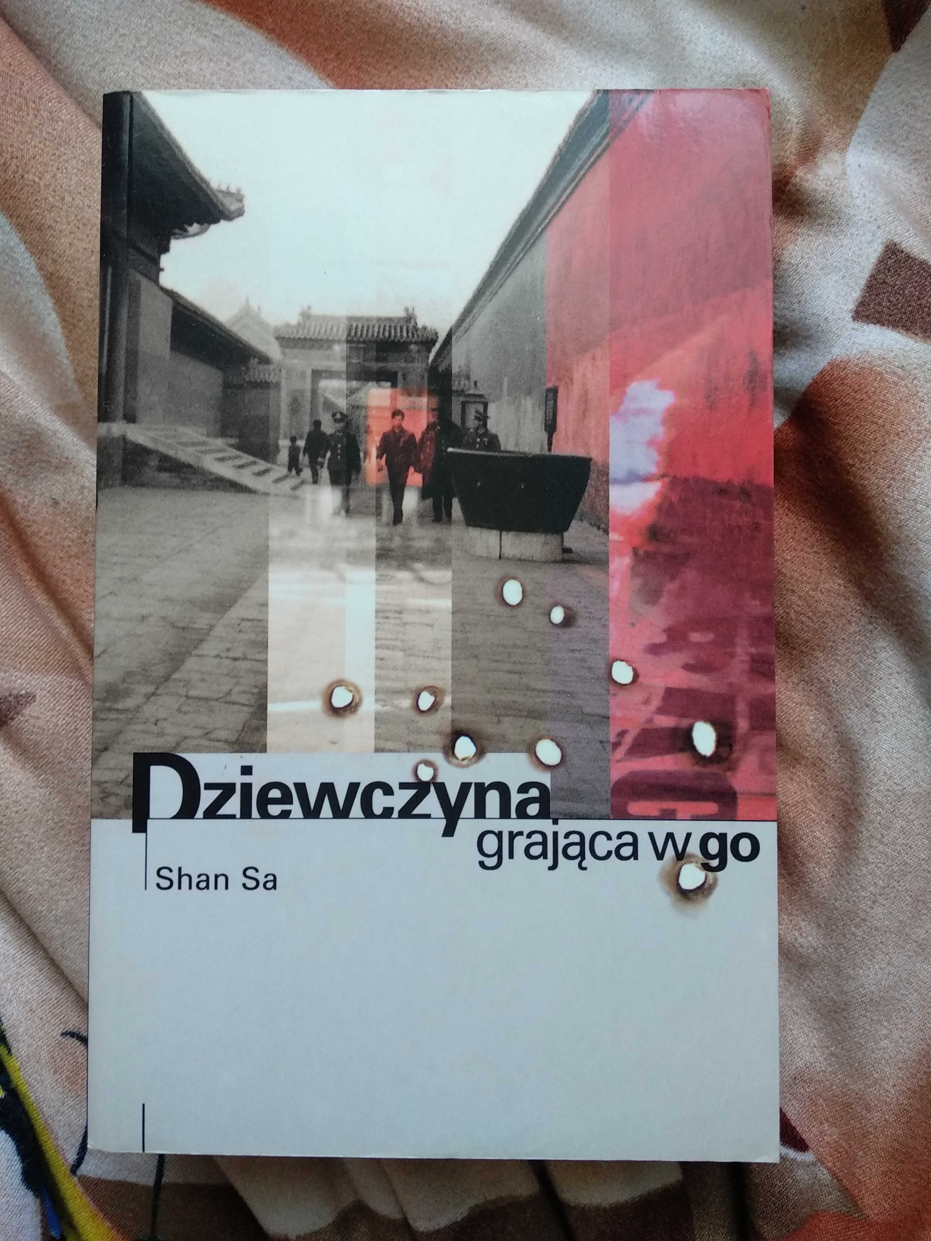 Dziewczyna grająca w go Shan Sa