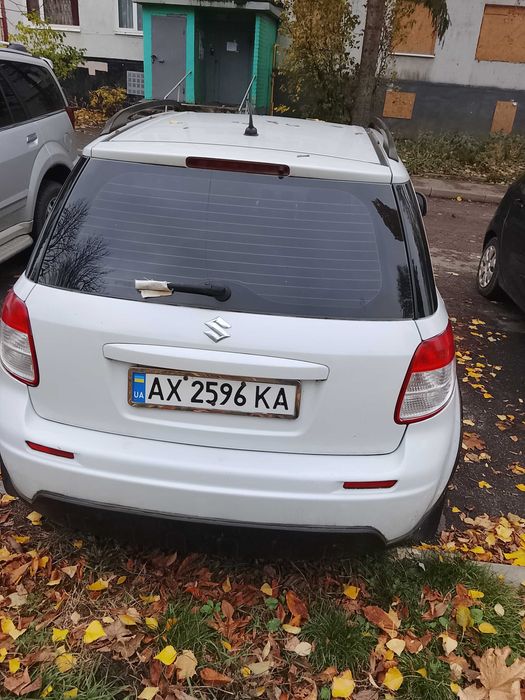 Автомобіль Suzuki SX4