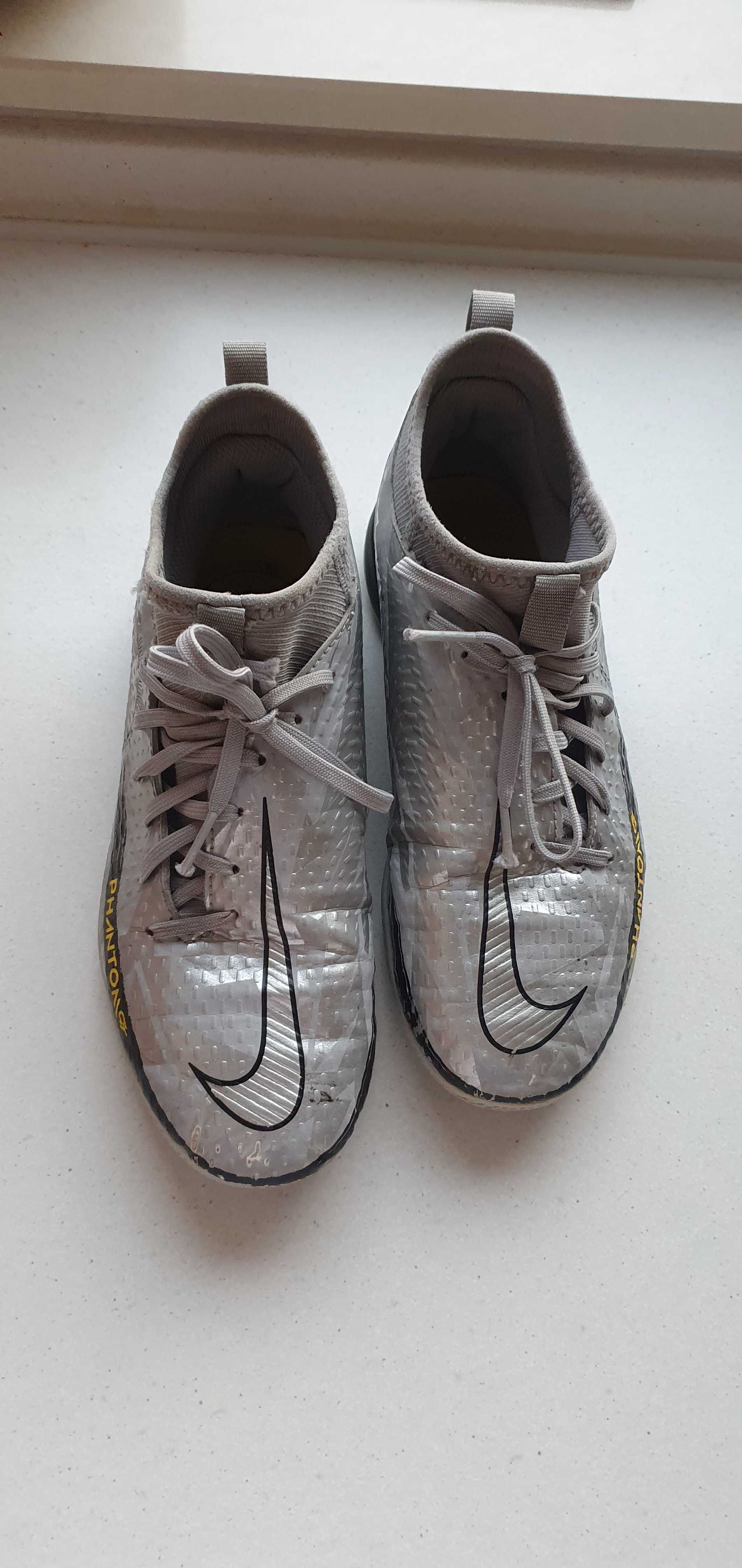 NIKE PHANTOM R.34 halówki
