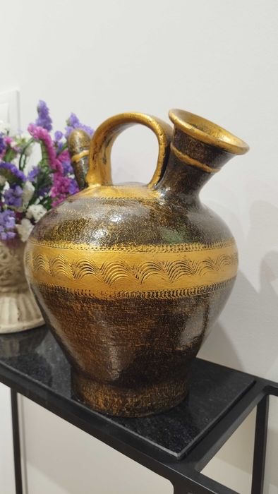 Cantil trabalhado e pintado manualmente, fabrico em barro cru cerâmica