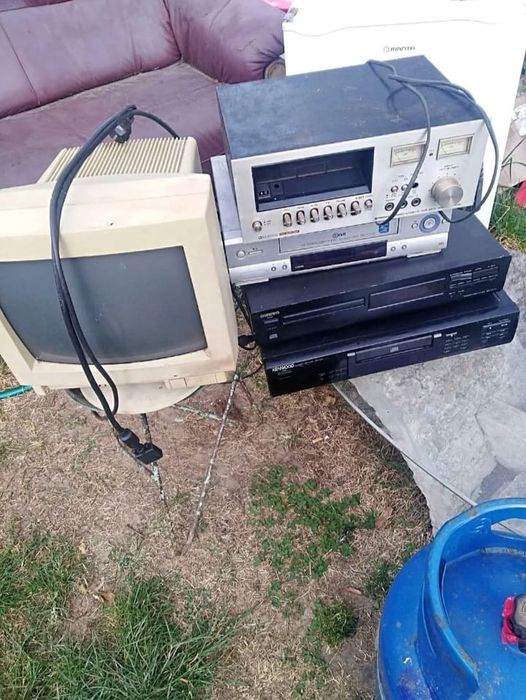 Касетна дека Pioneer CT-F2121 та CD програвачі