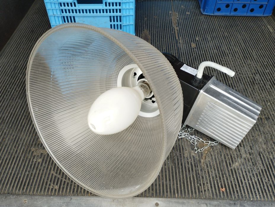 Продам прожектора.