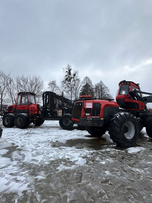 Харвестер валочна Komatsu 951 в наявності!