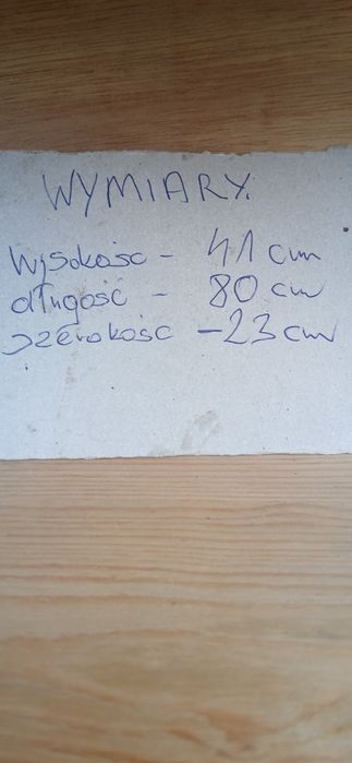 Mala witrynka , szafka sosnowa