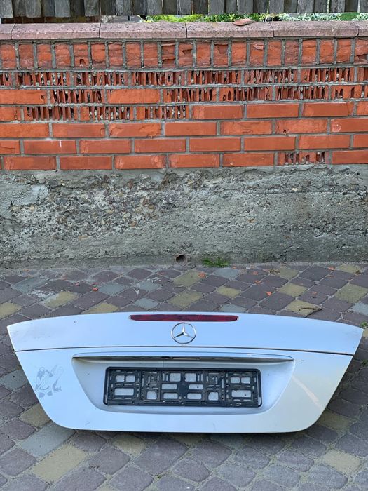 Кришка багажника Мерседес W 211