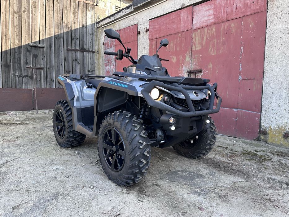 Quad  CAN-AM   Outlander 1000.  Zarejestrowany.   Jak nowy.  Perfekt.