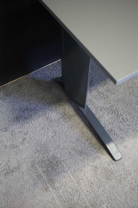 Biurko długie z osłonami