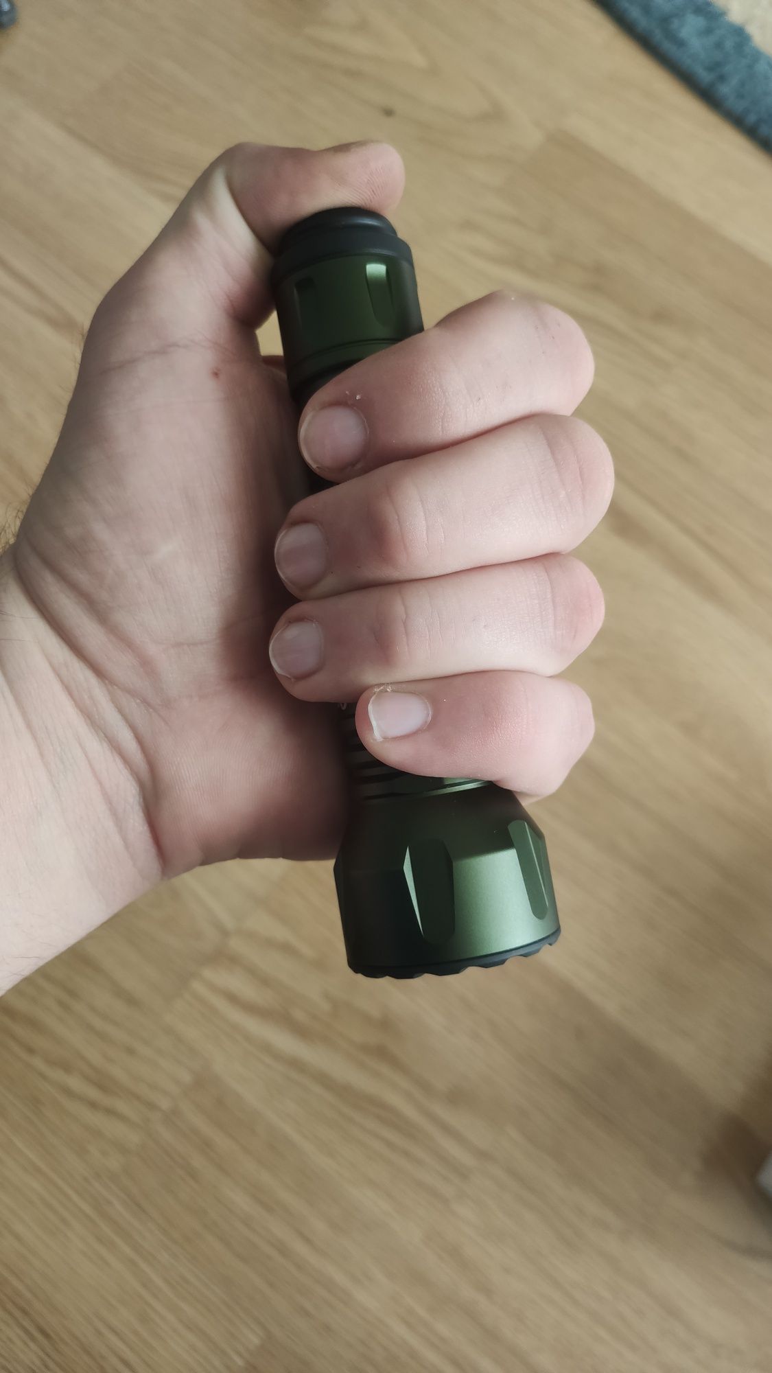Latarka nowa Olight Javelot