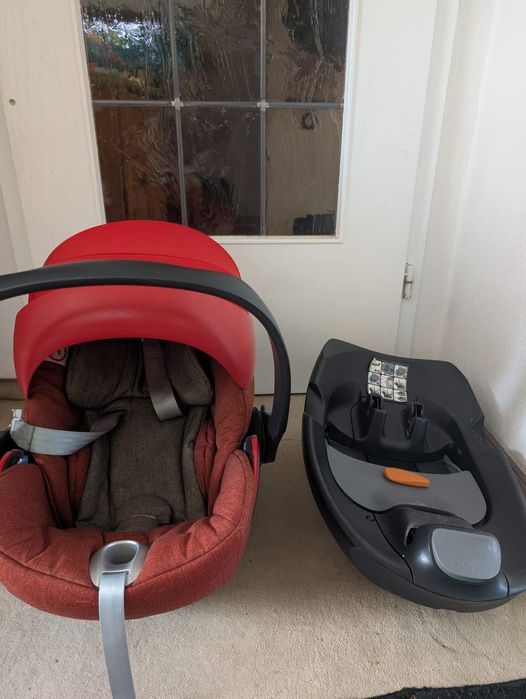 Cybex Cloud Q Isofix автокрісло автокресло база автолюлька