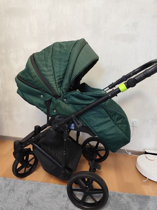 Мега зручна дитяча коляска Adamex porto light 2 в 1