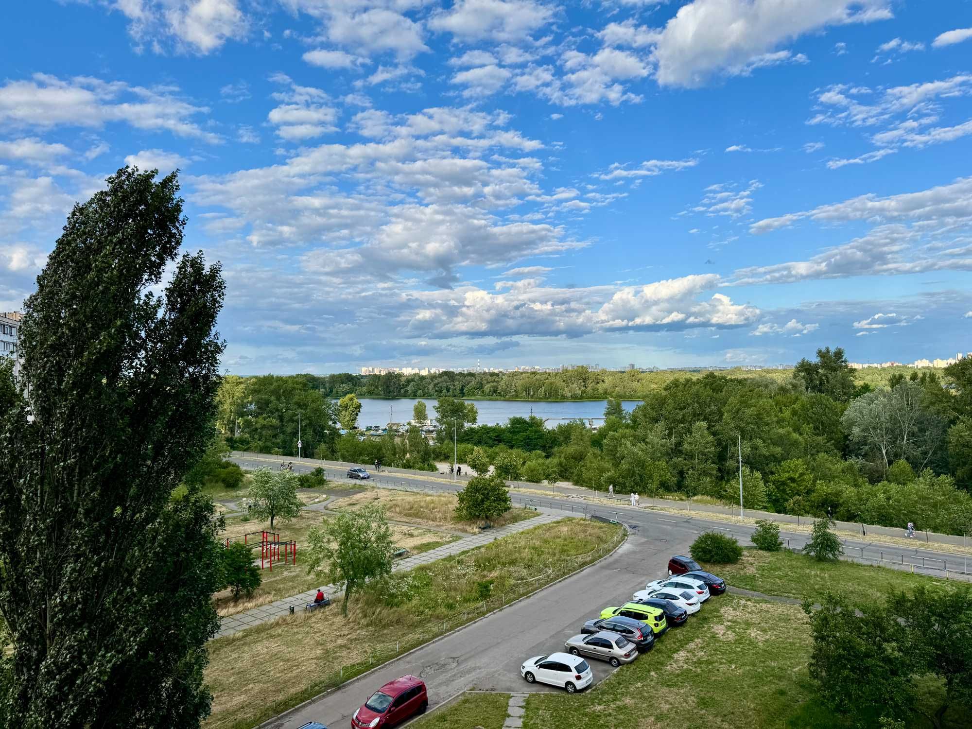 Без комісії! Стильна 2-кім. 90м2 на набережній вул. Прирічна, 17