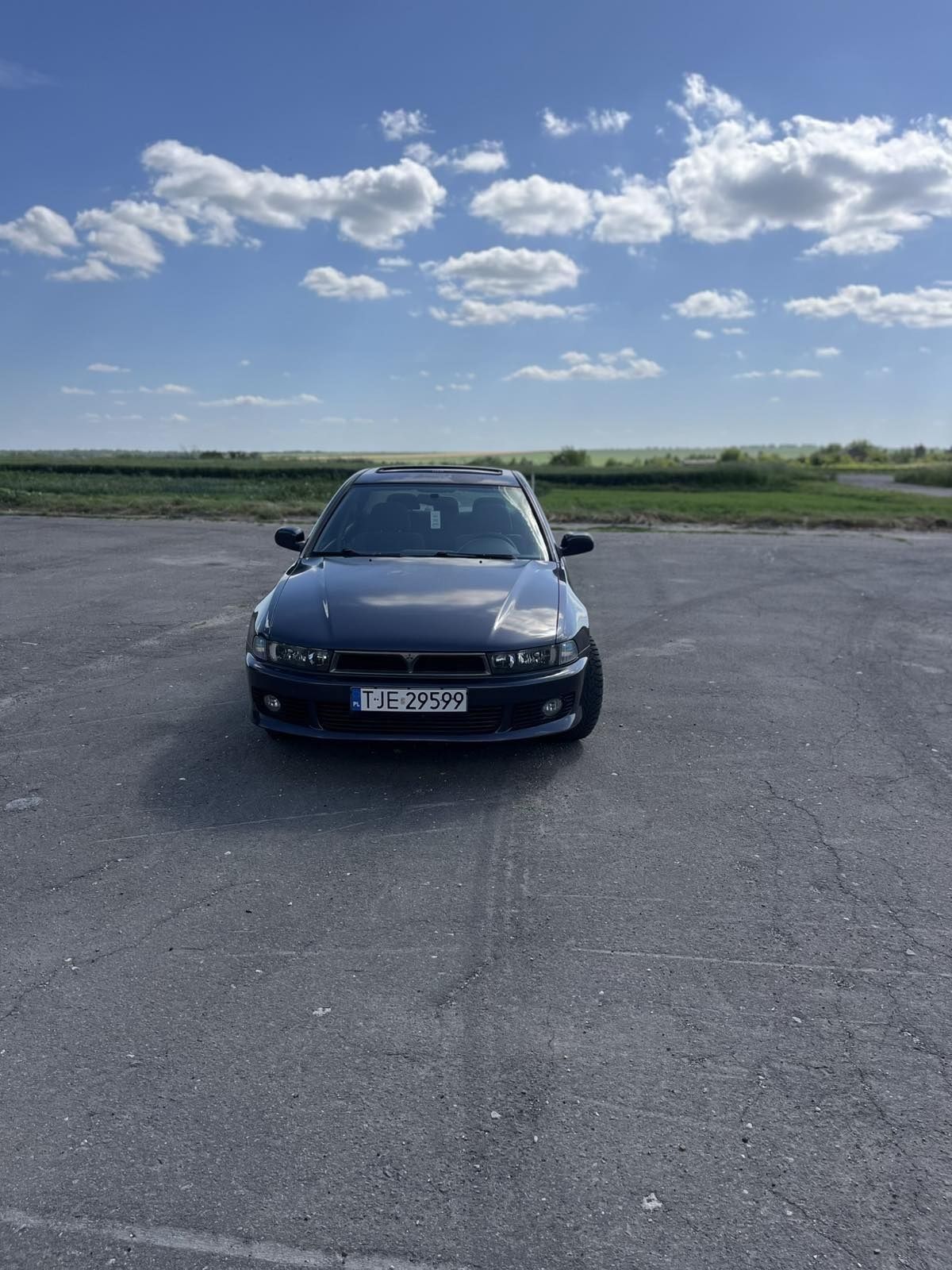 Автомобіль мітсубіші