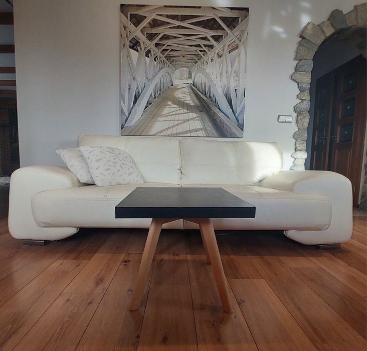 Stolik kawowy nocny w SUPER cenie czarny drewniane nogi