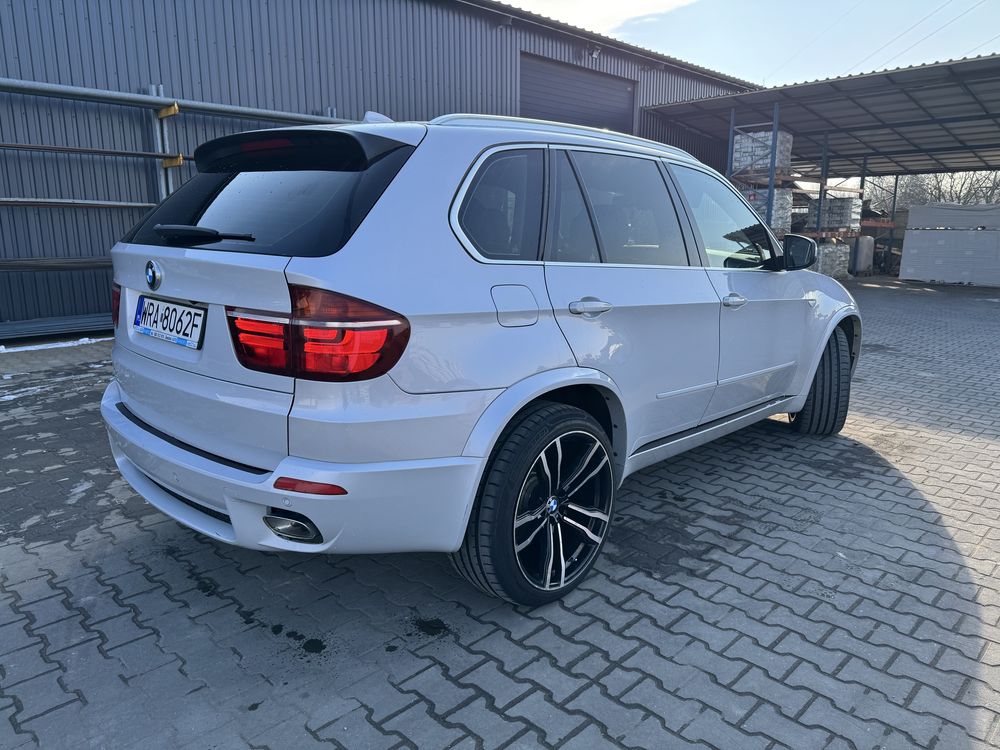 BMW X5 2011r, 7os. 4,0D Polift E70 indywidual