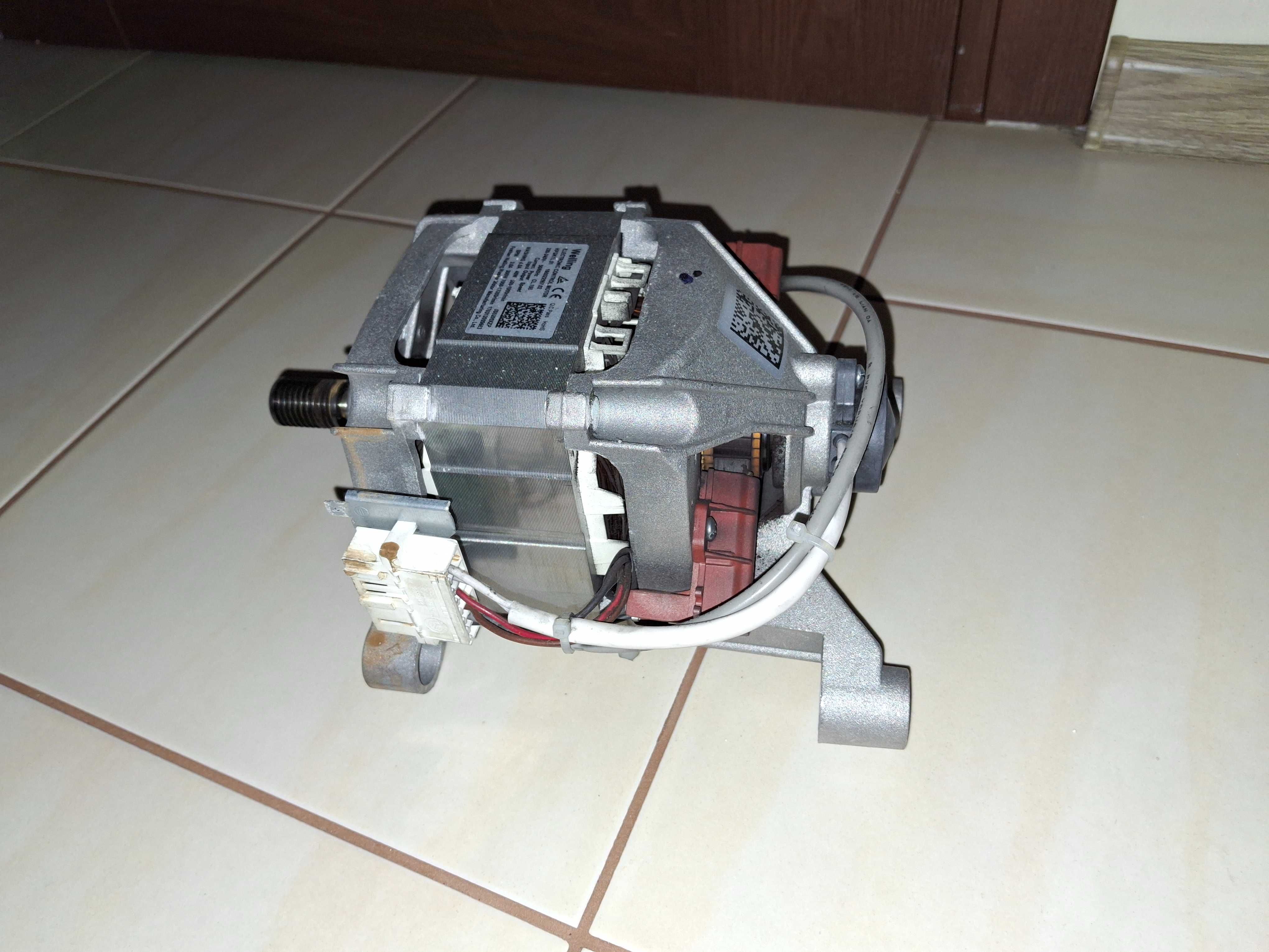 Silnik do pralki INDESIT IWD 61051 ECO