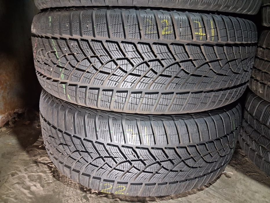 Шини 215/55 17 Goodyear UltraGrip Performance комплект зима