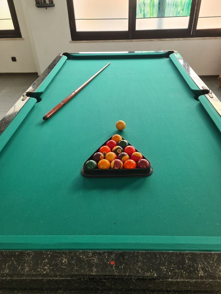Vendo mesa/s de snooker com acessorios