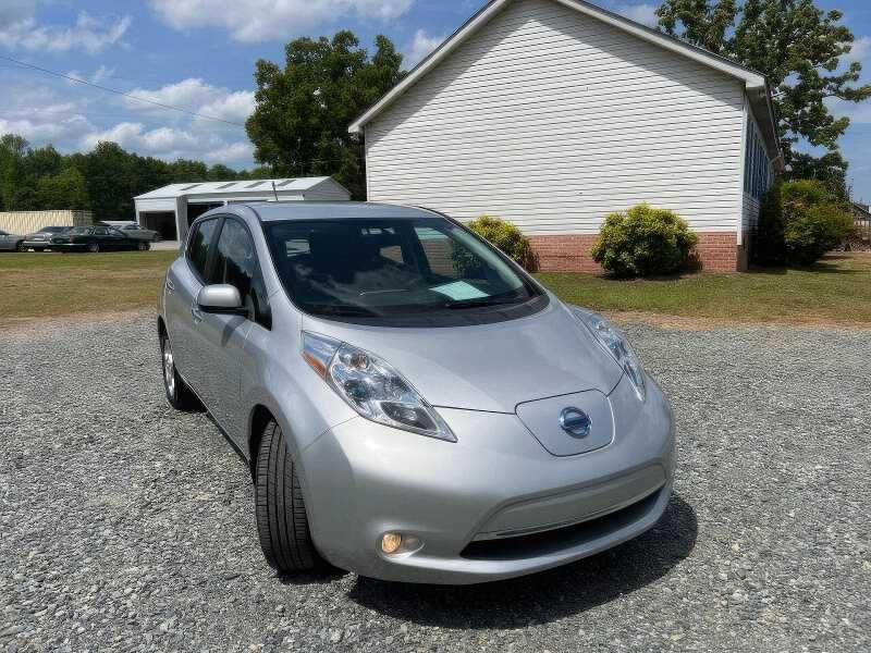 2014 Nissan LEAF SL