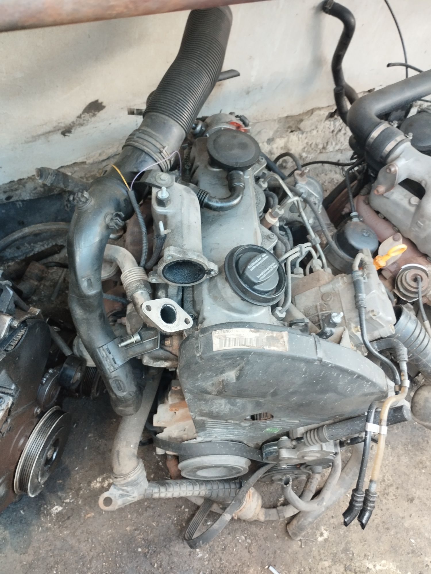 Двигун Двигатель Мотор Vw Golf 1.9 TDI AGR ALH Skoda Octavia Audi A3