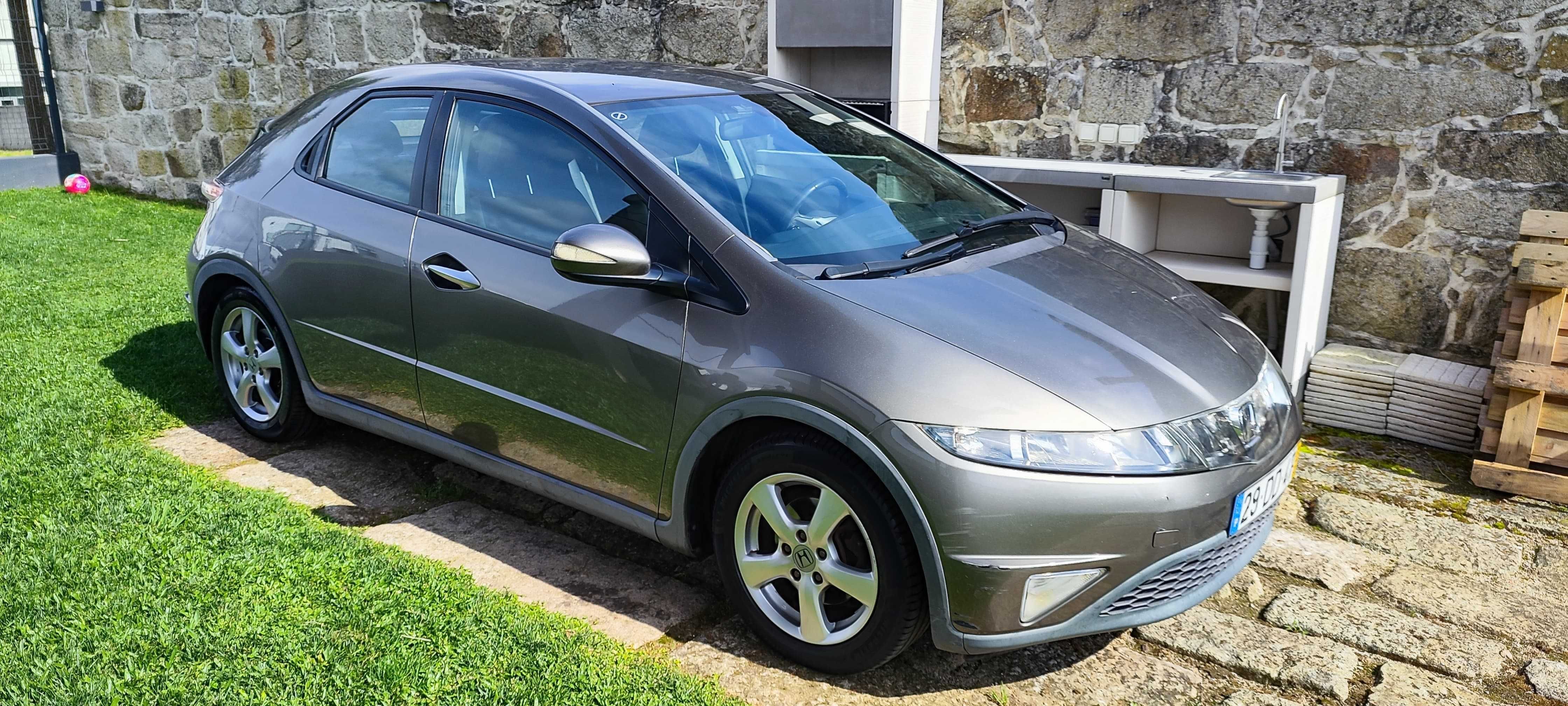 Honda Civic VIII Hatchback 5DR Comfort 1.4i 83 cv