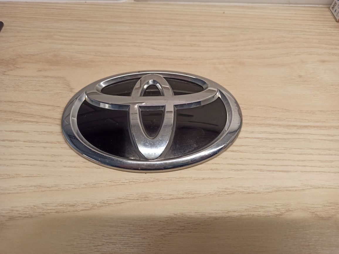 Emblemat samochodowy Toyota Aygo