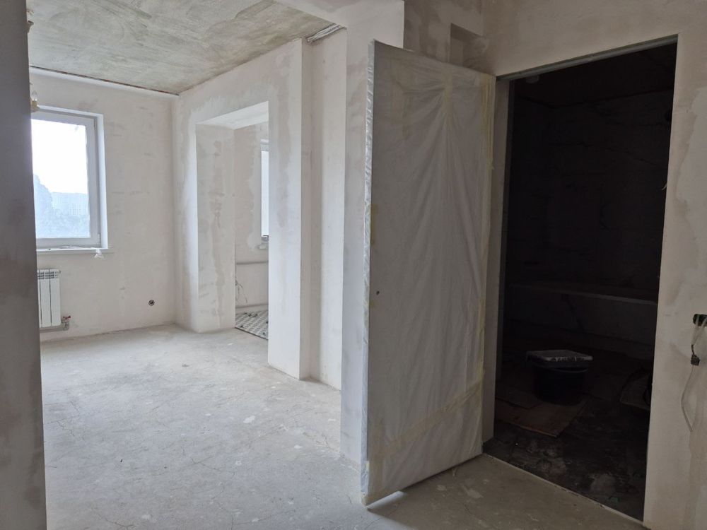 3 кімната квартира, без меблів, Барабашова 40,