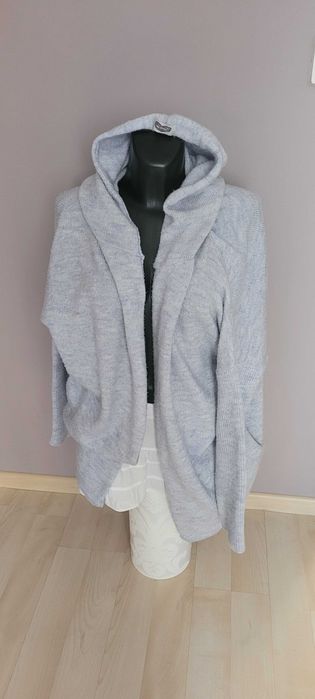 sweter oversize niebieski