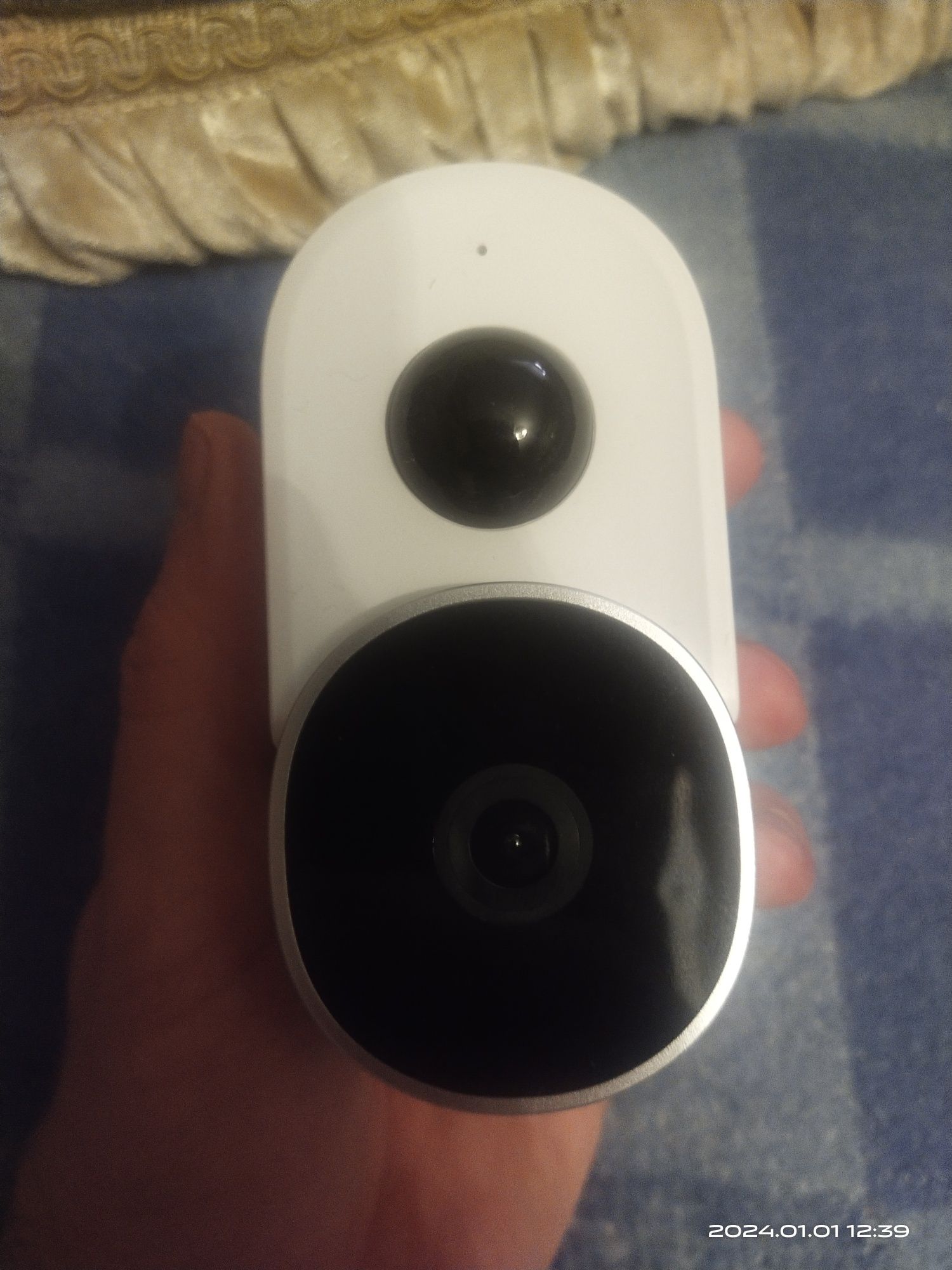 Battery powered WiFi camera