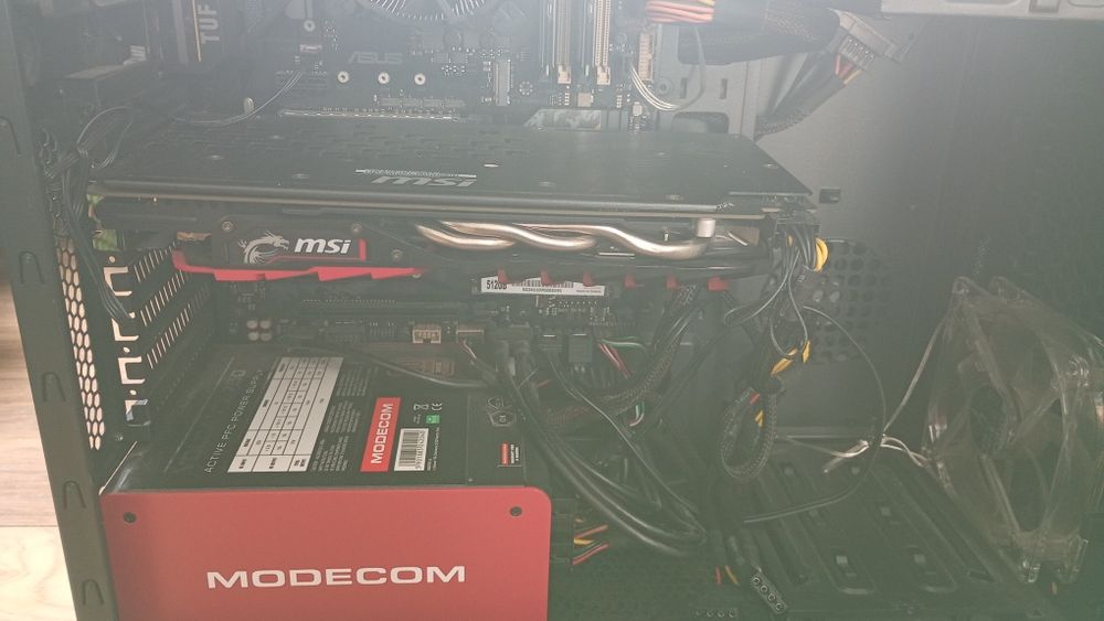 Komputer stacjonarny