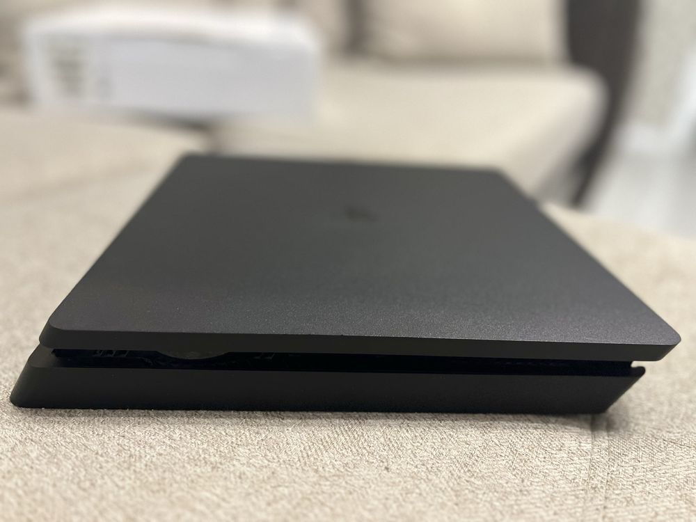 PlayStation 4 Slim 1TB (CUH-2016B)