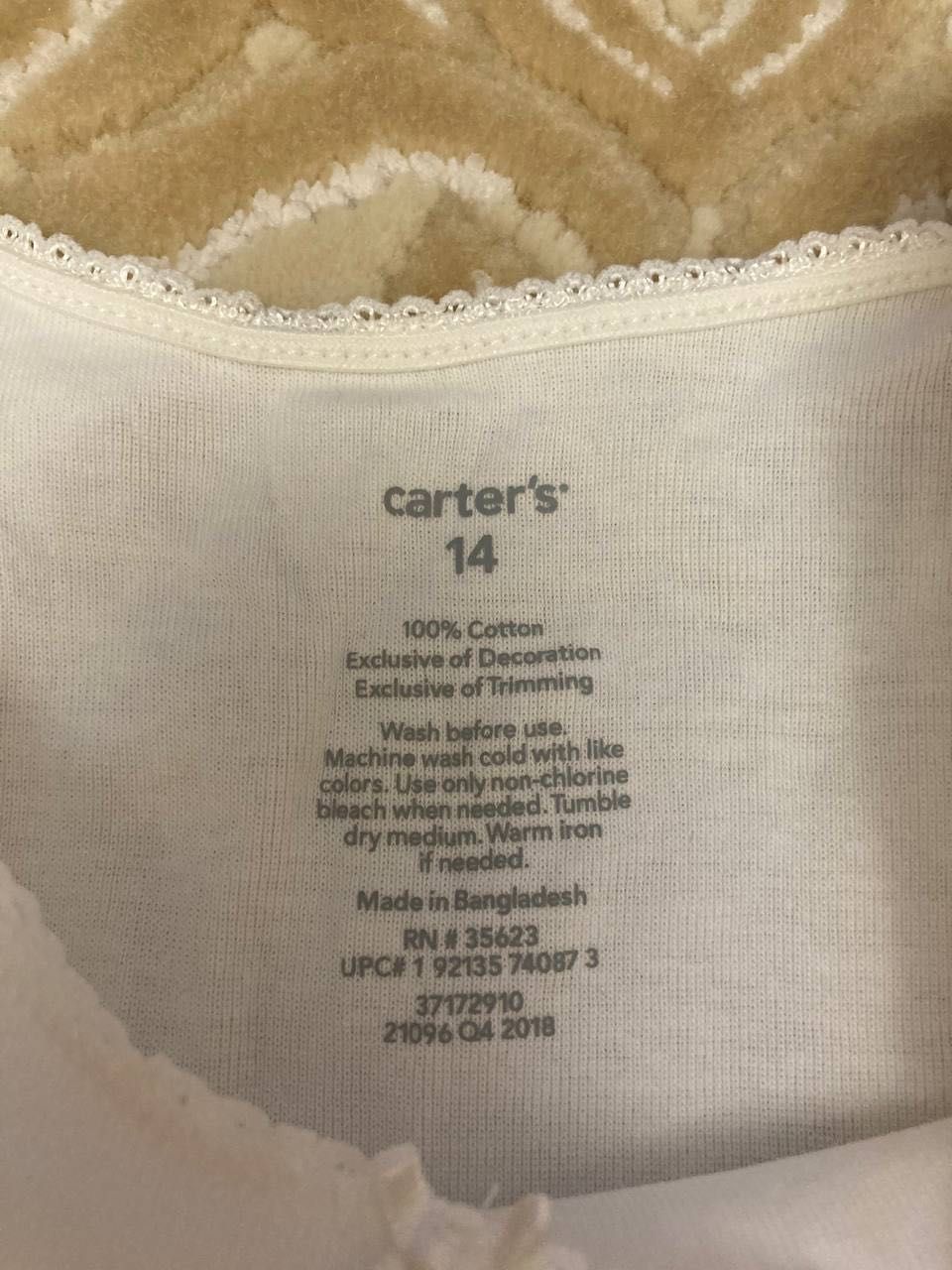 Брендові футболки на дівчинку Carter’s