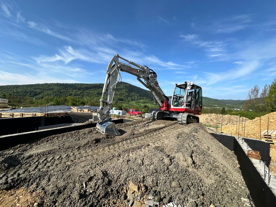 Roboty Ziemne / Niwelacja terenu / Wywóz Ziemi