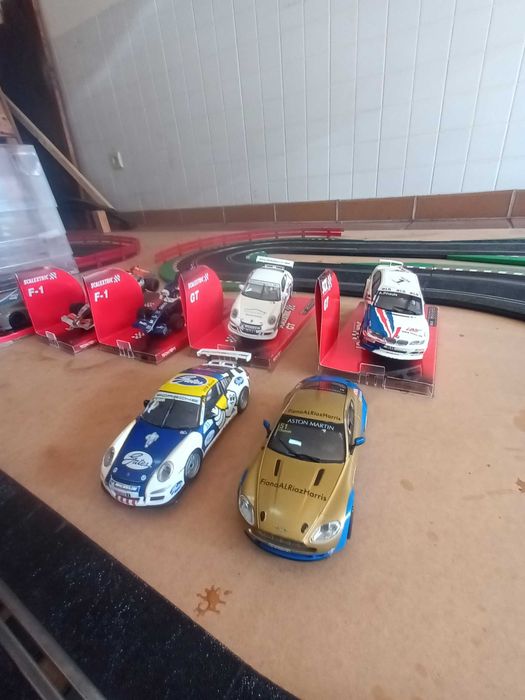 Pista SCX / Scalextric completa e muito material