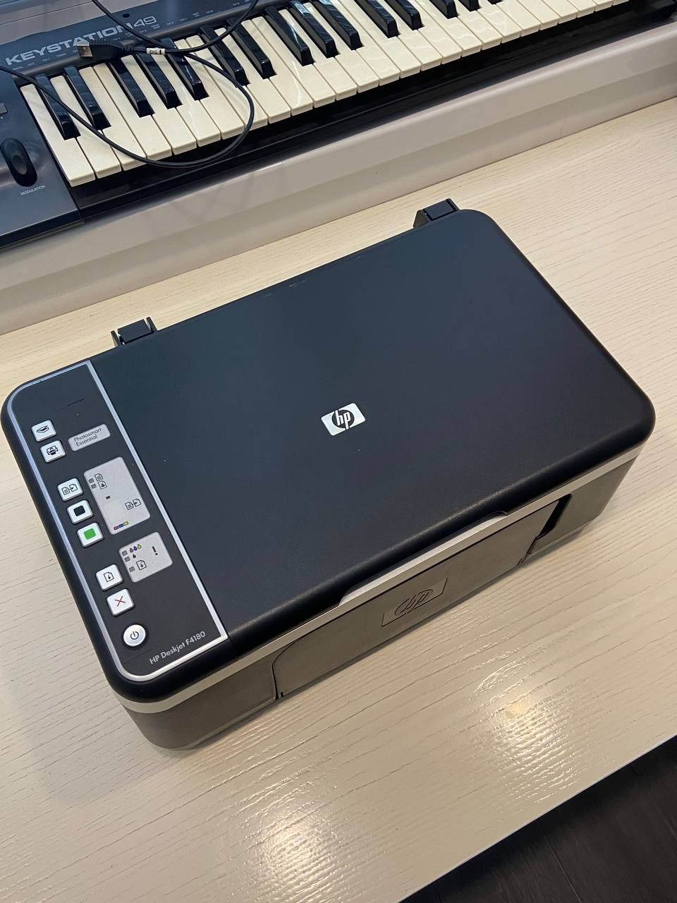 Принтер HP Deskjet F4180