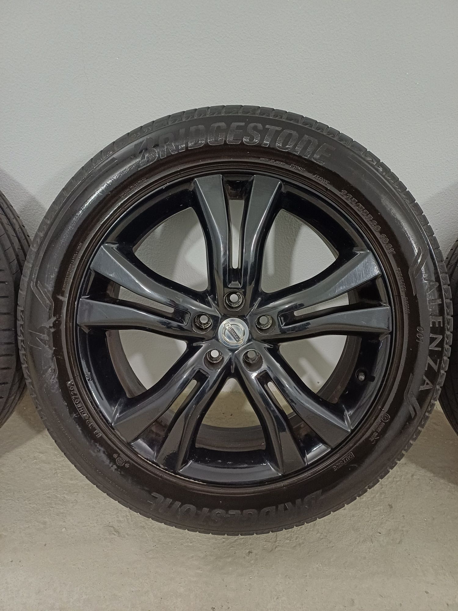 Диски з шинами Nissan Murano