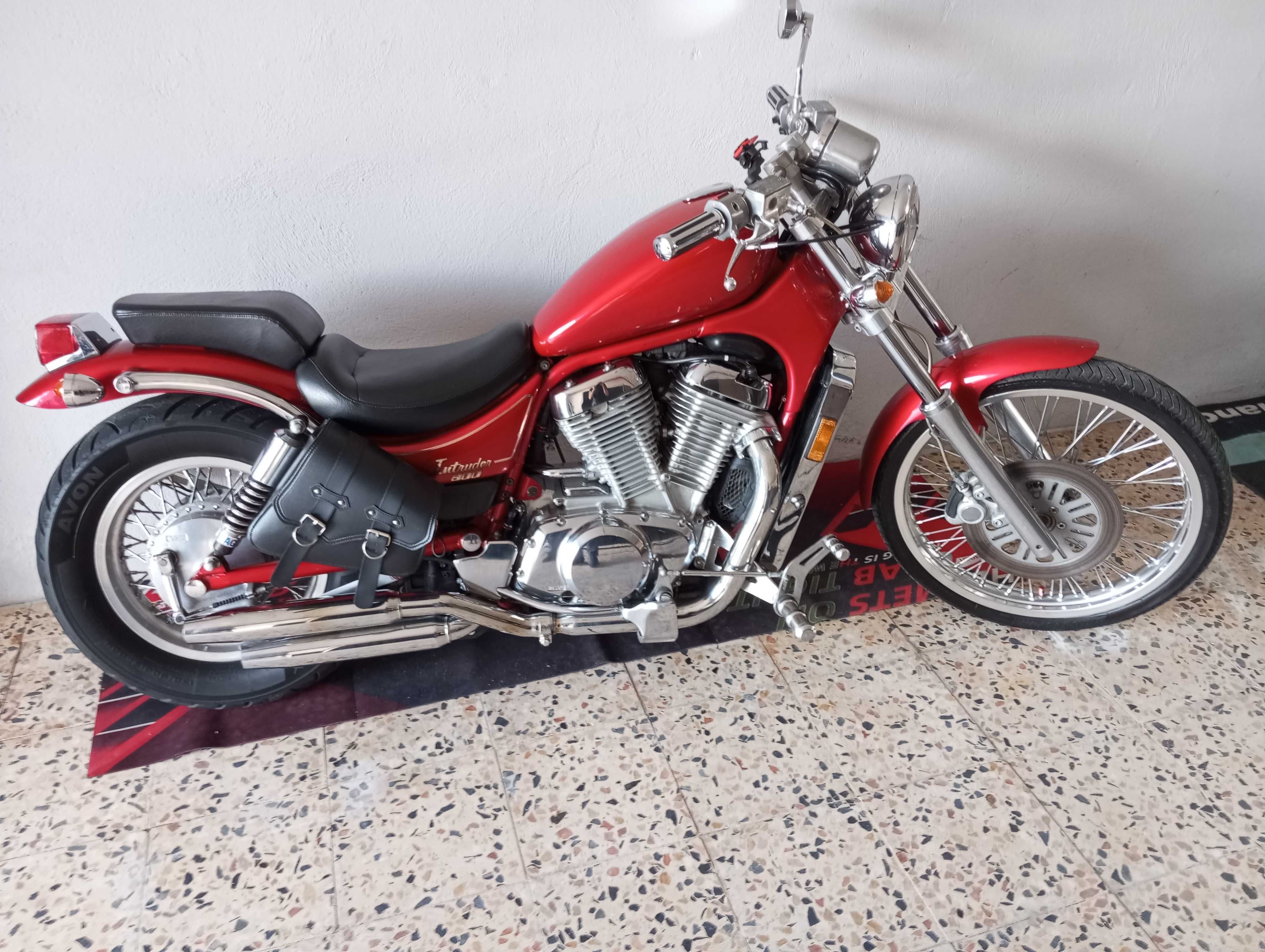 Suzuki VS 800 GLP
