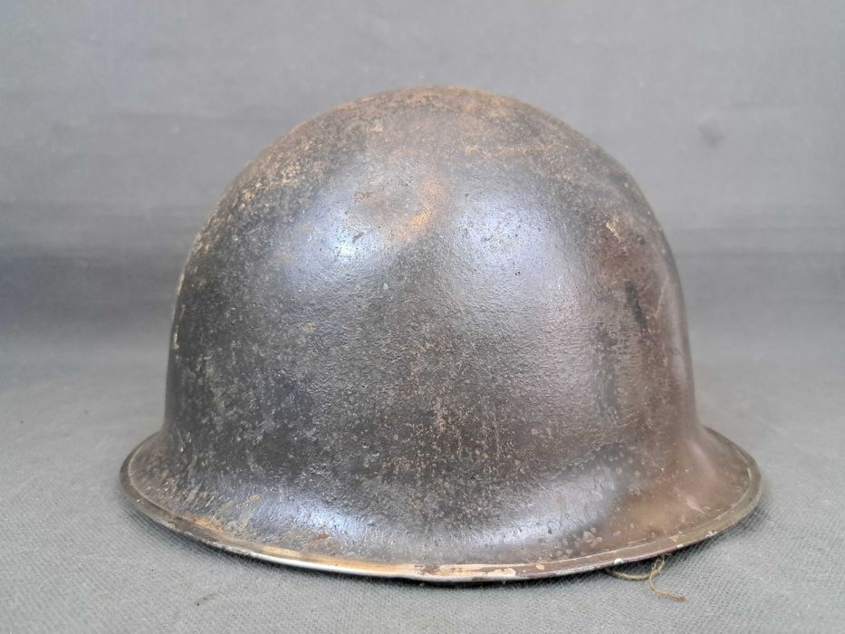 Stary hełm wojskowy USA