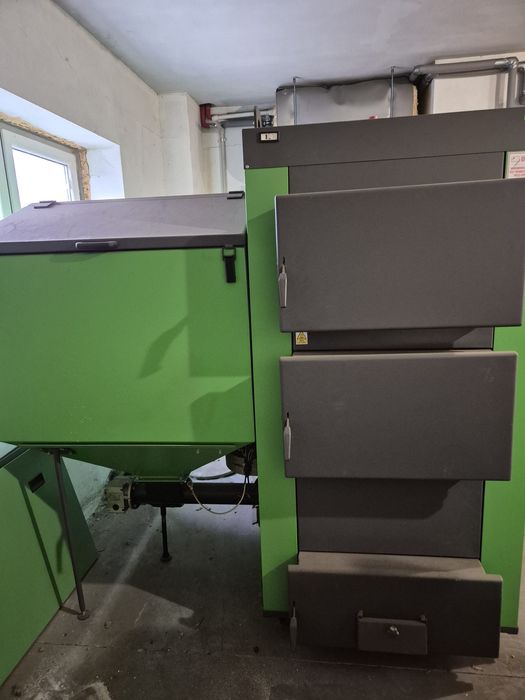 Piec kocioł SAS SOLID 150 kW z podajnikiem