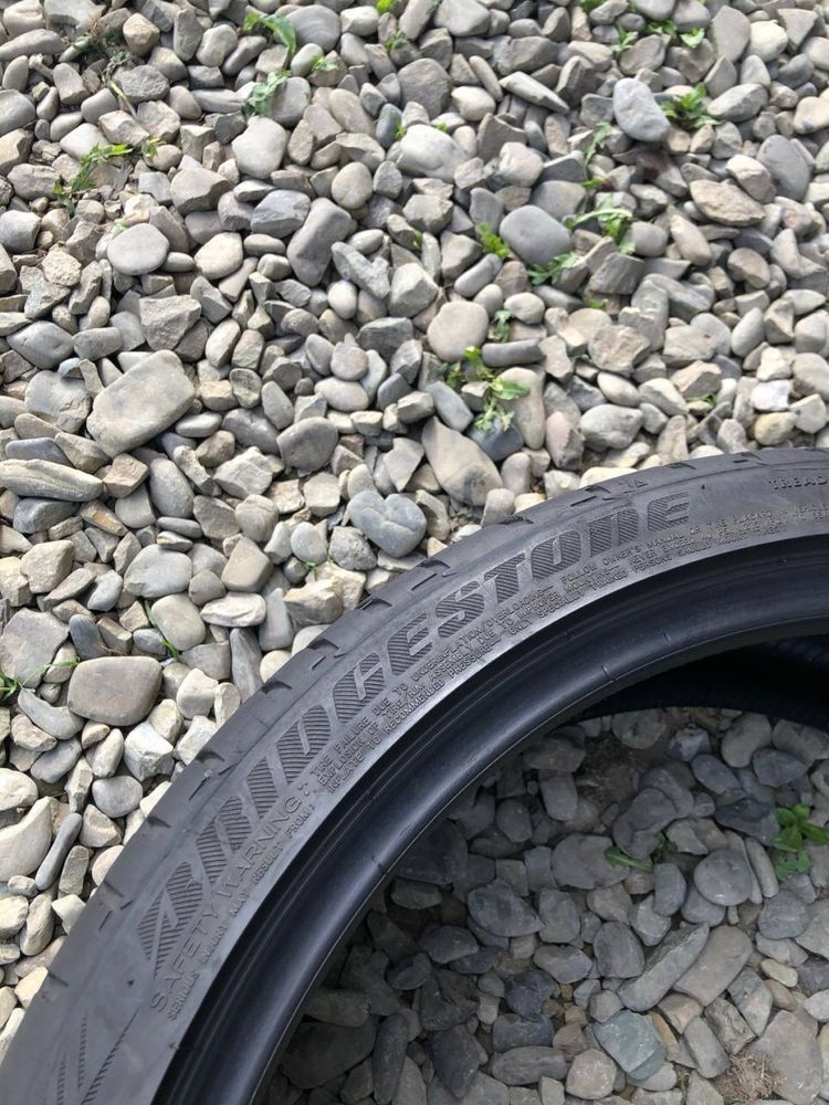 Шини 235/35 r19 Bridgestone Літо 4шт (642)