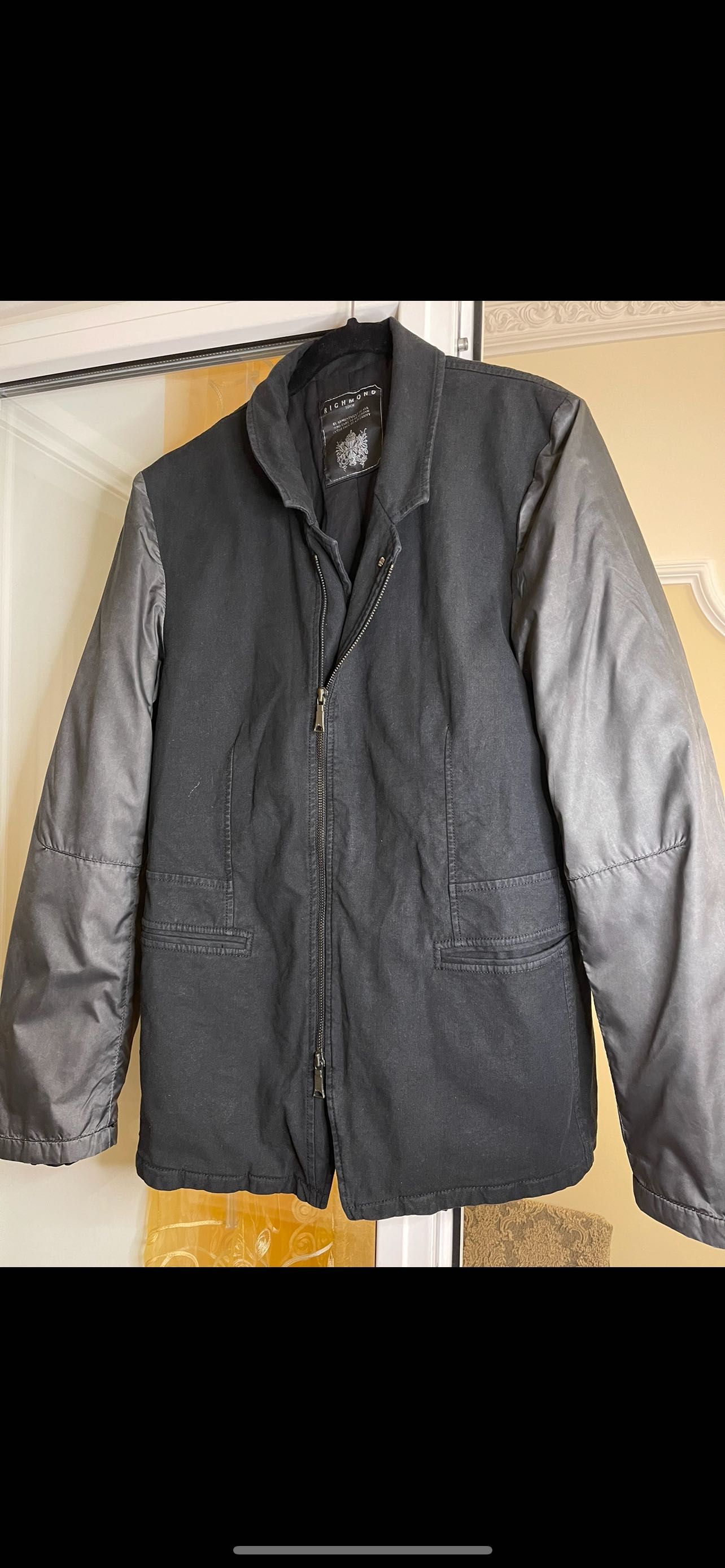 Куртка мужская   Richmond размер 48-50