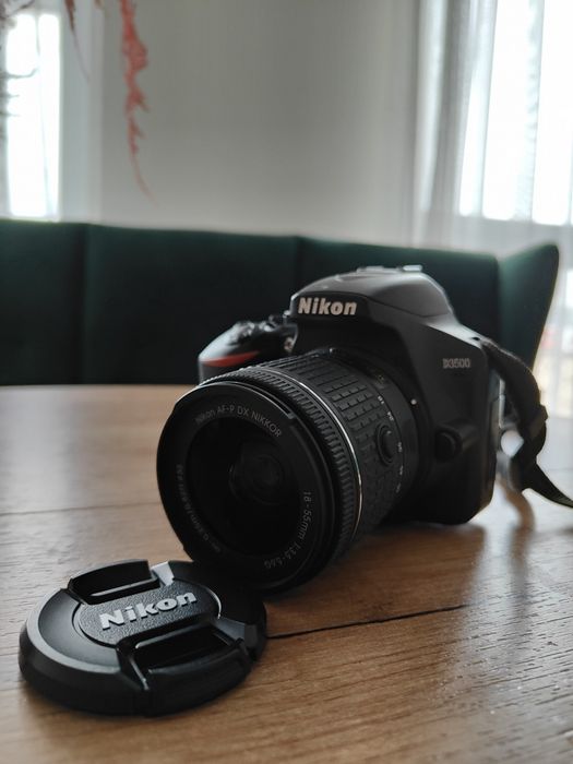 Nikon D3500 + 18-55mm + torba + karta 32 gb+ ładowarka