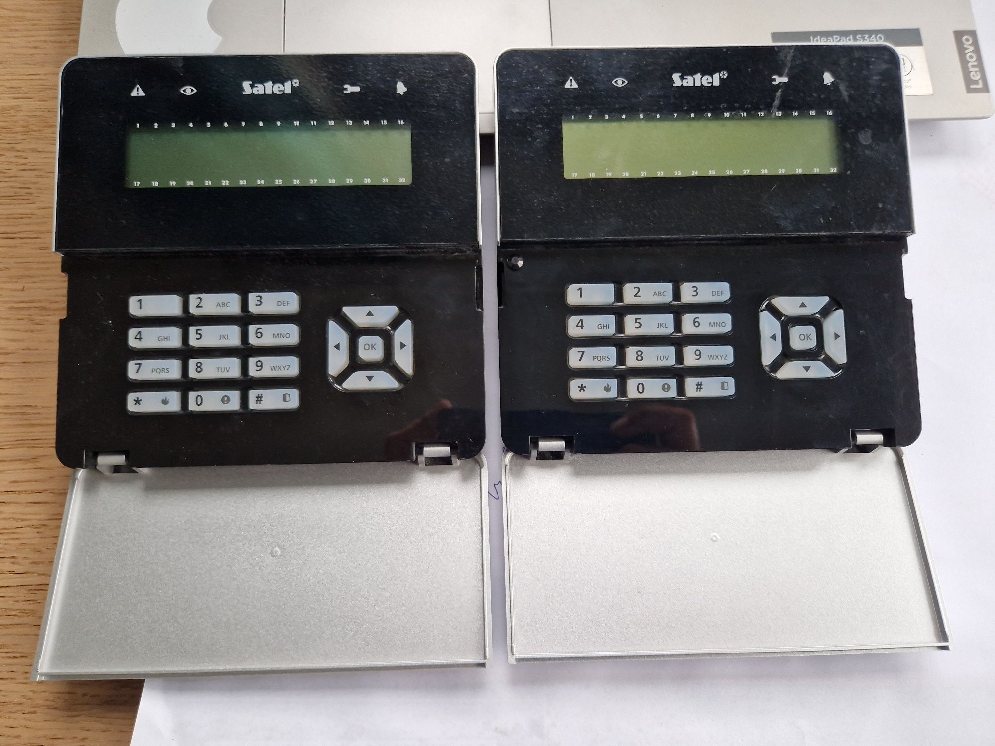 Manipulator Satel Integra INT-KWRL z czytnikiem kart