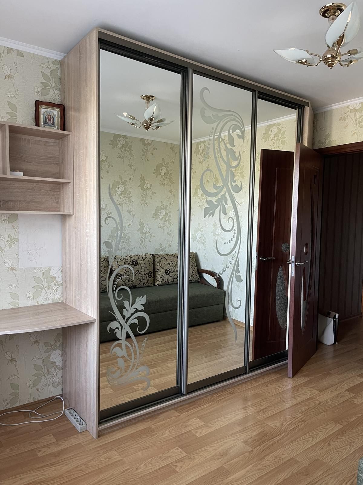Продам 3 квартиру з меблями,та бит.технікой  ,+ гараж.