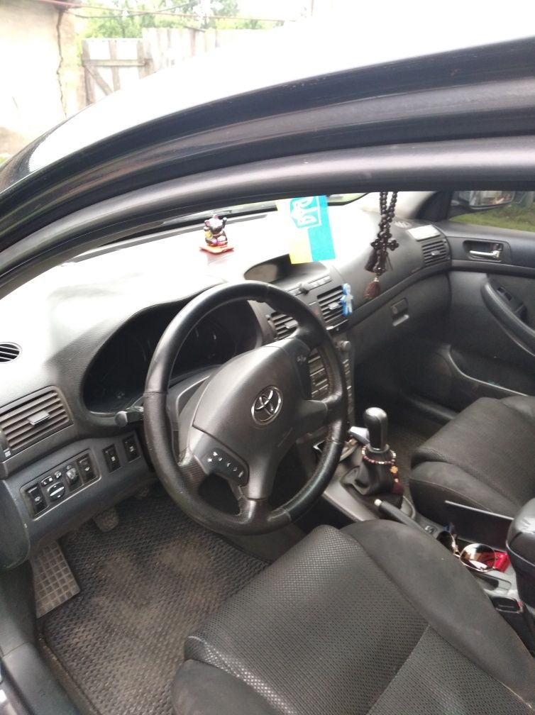 Продам таету авенсис
