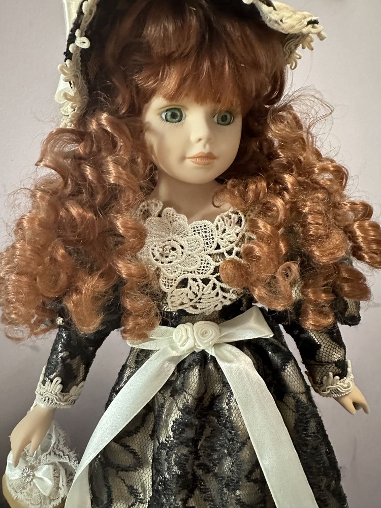 Фарфорова лялька
