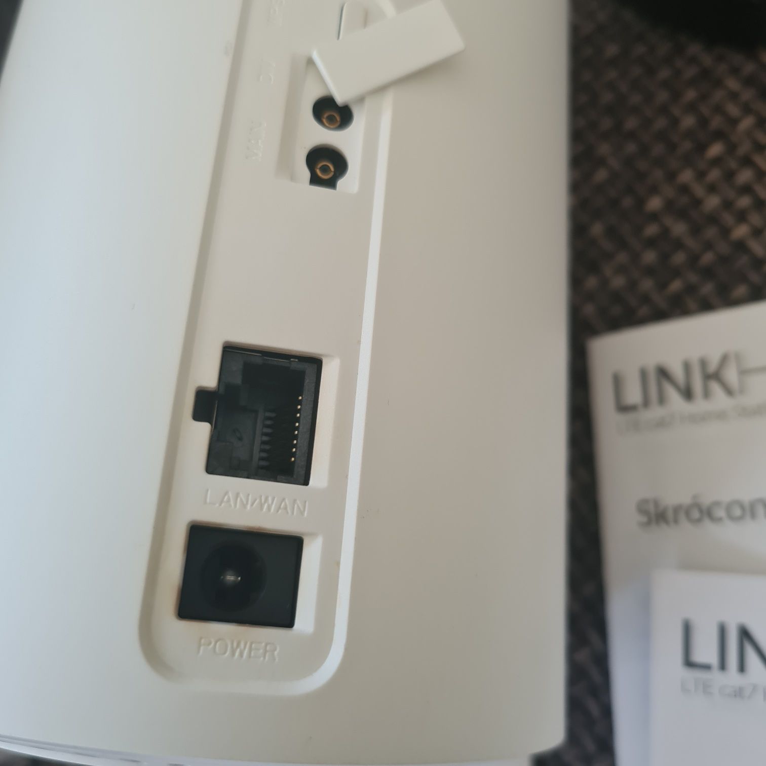 Router LTE Alcatel Linkhub cat7 300 Mbps modem SIM kamer Smart TV tcl