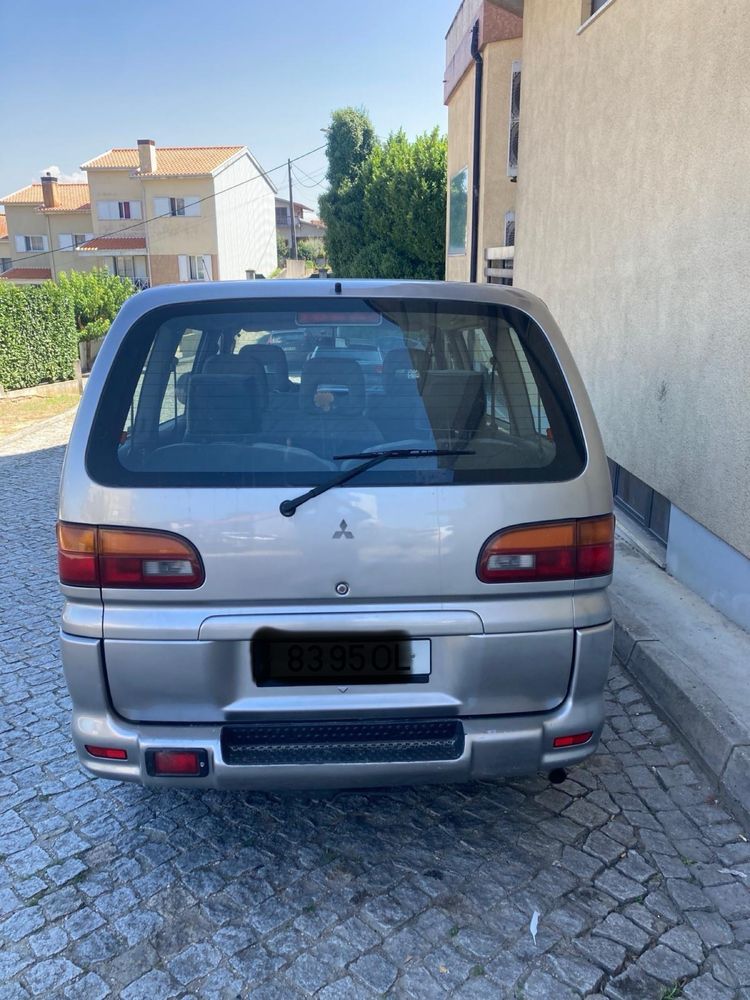 Mitsubishi Space Gear 2.5 turbo intercoler de 8 lugares
