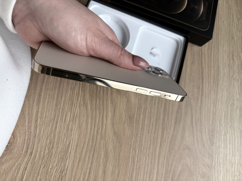 Piekny Iphone 12 pro