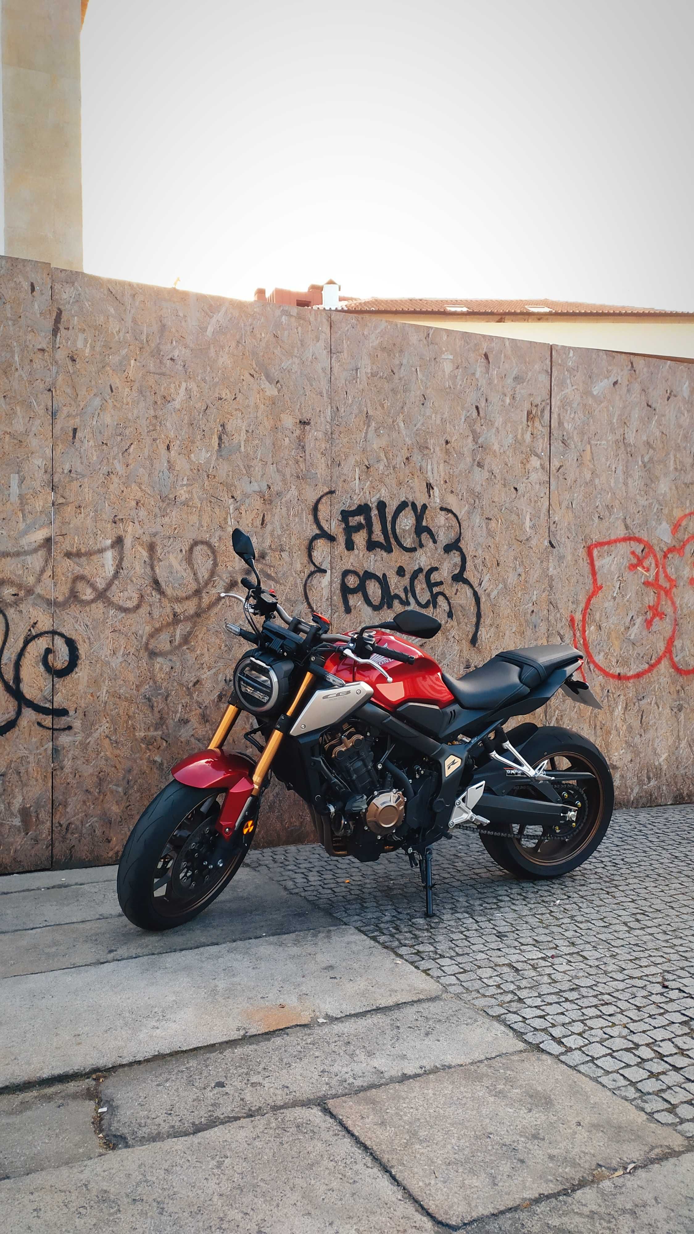 Honda CB650R (35KW livrete)