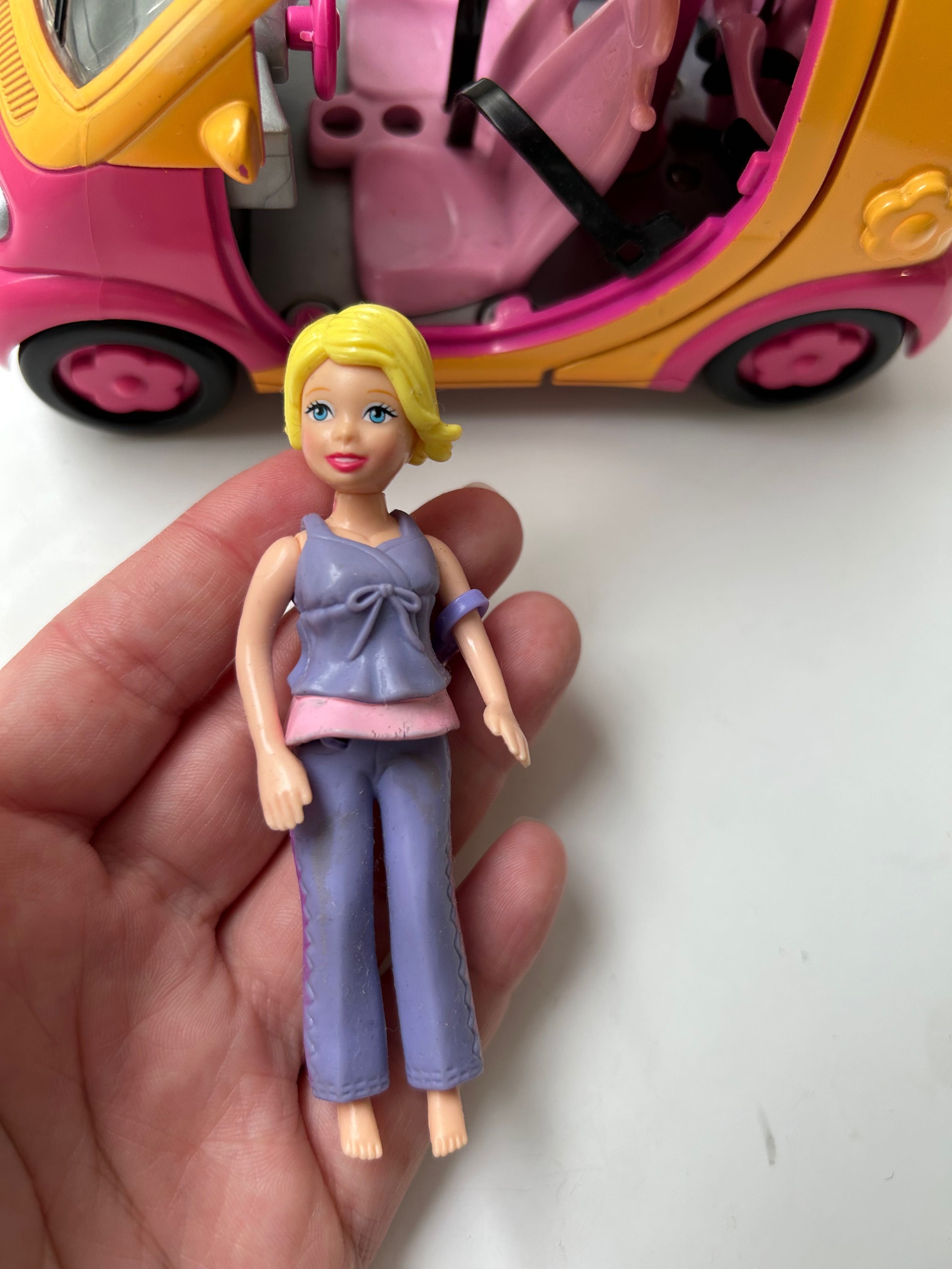 Дитяча іграшка машинка з лялькою